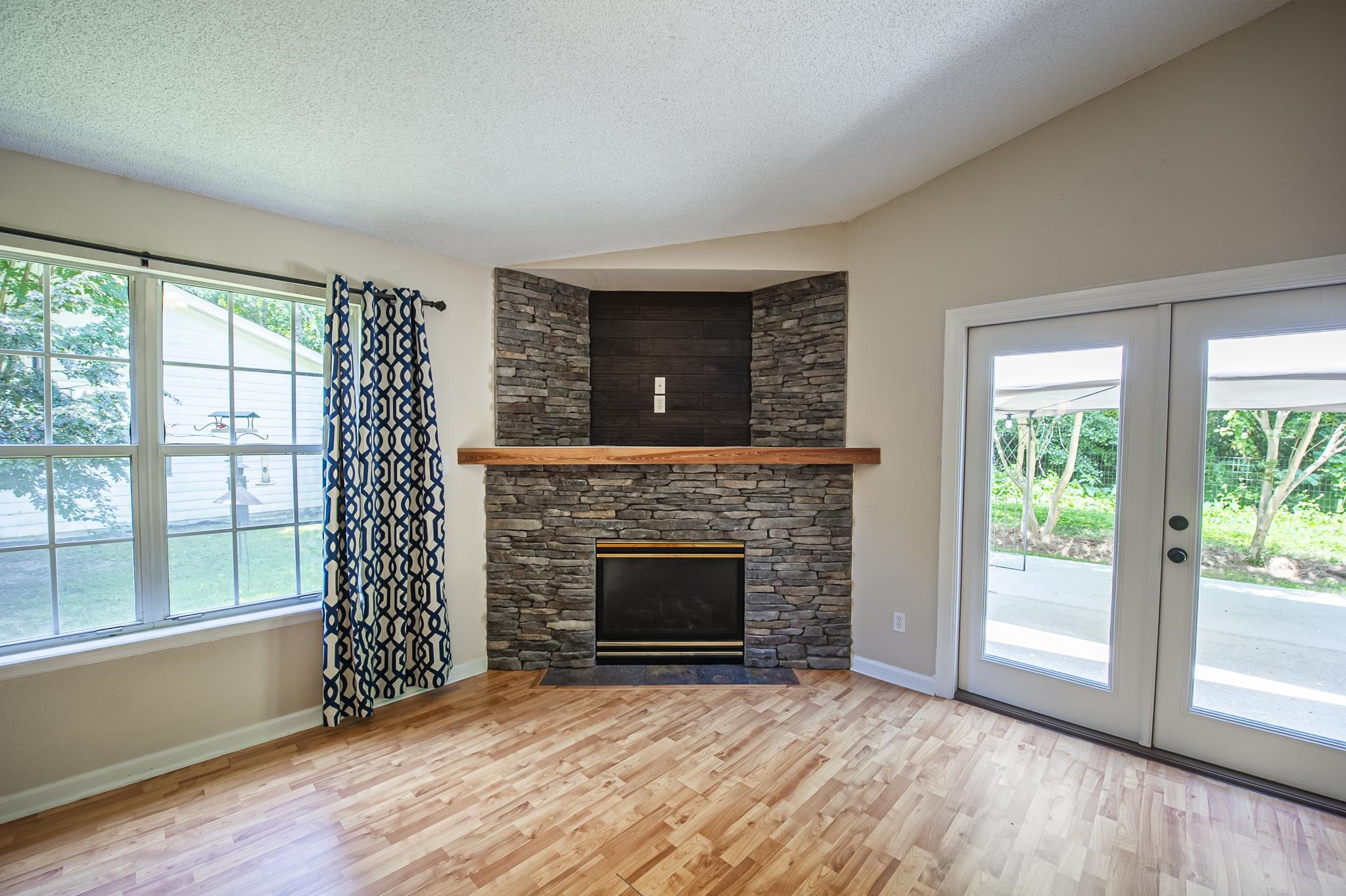 282 Hemley Loop