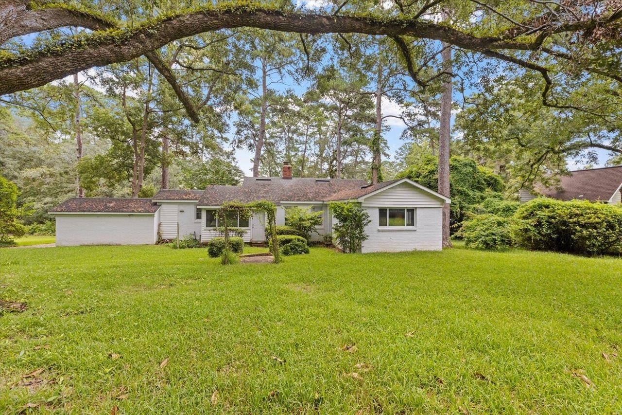 1924 Greenwood Drive