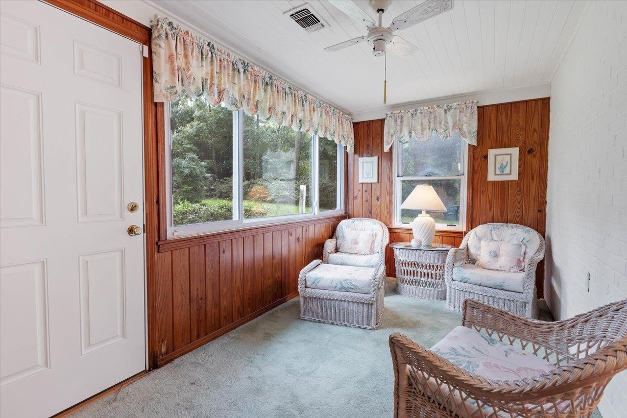 1924 Greenwood Drive