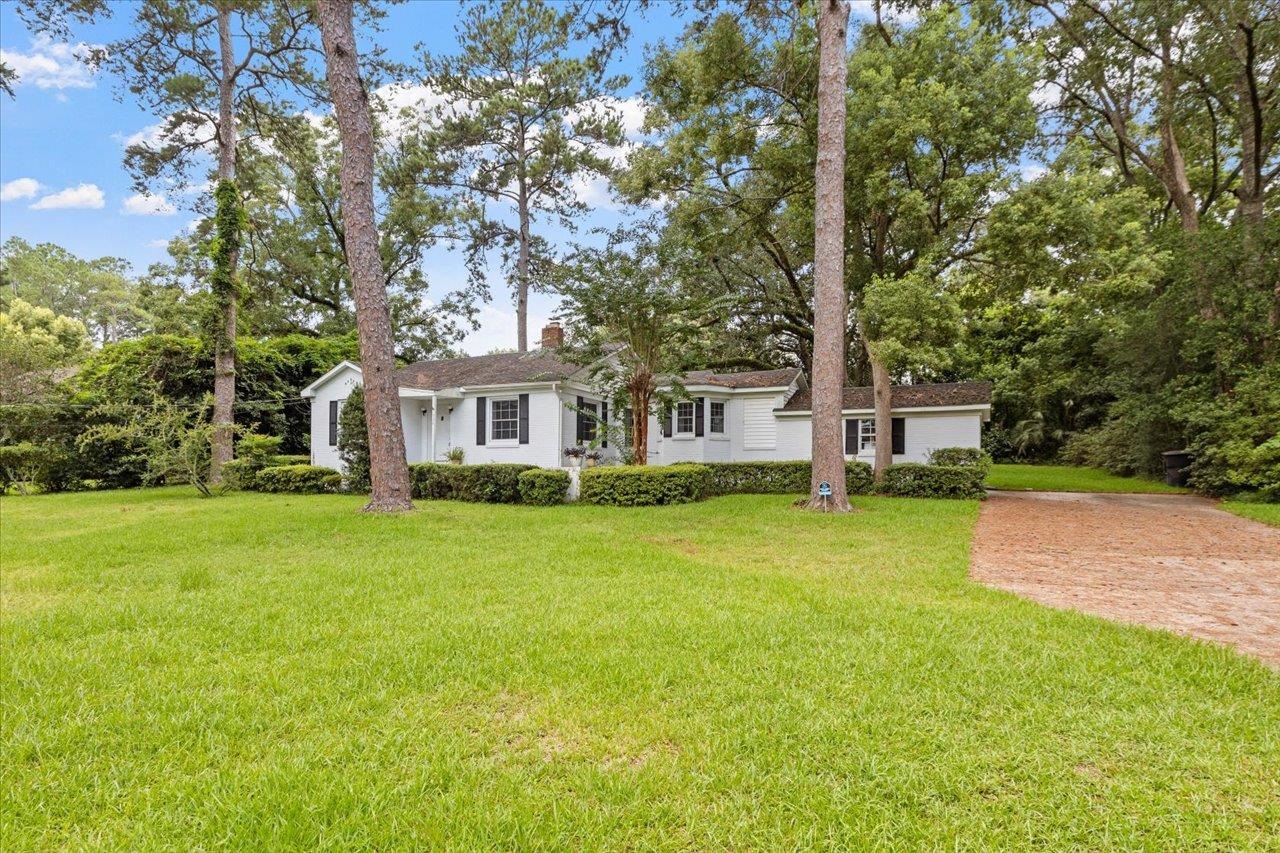 1924 Greenwood Drive