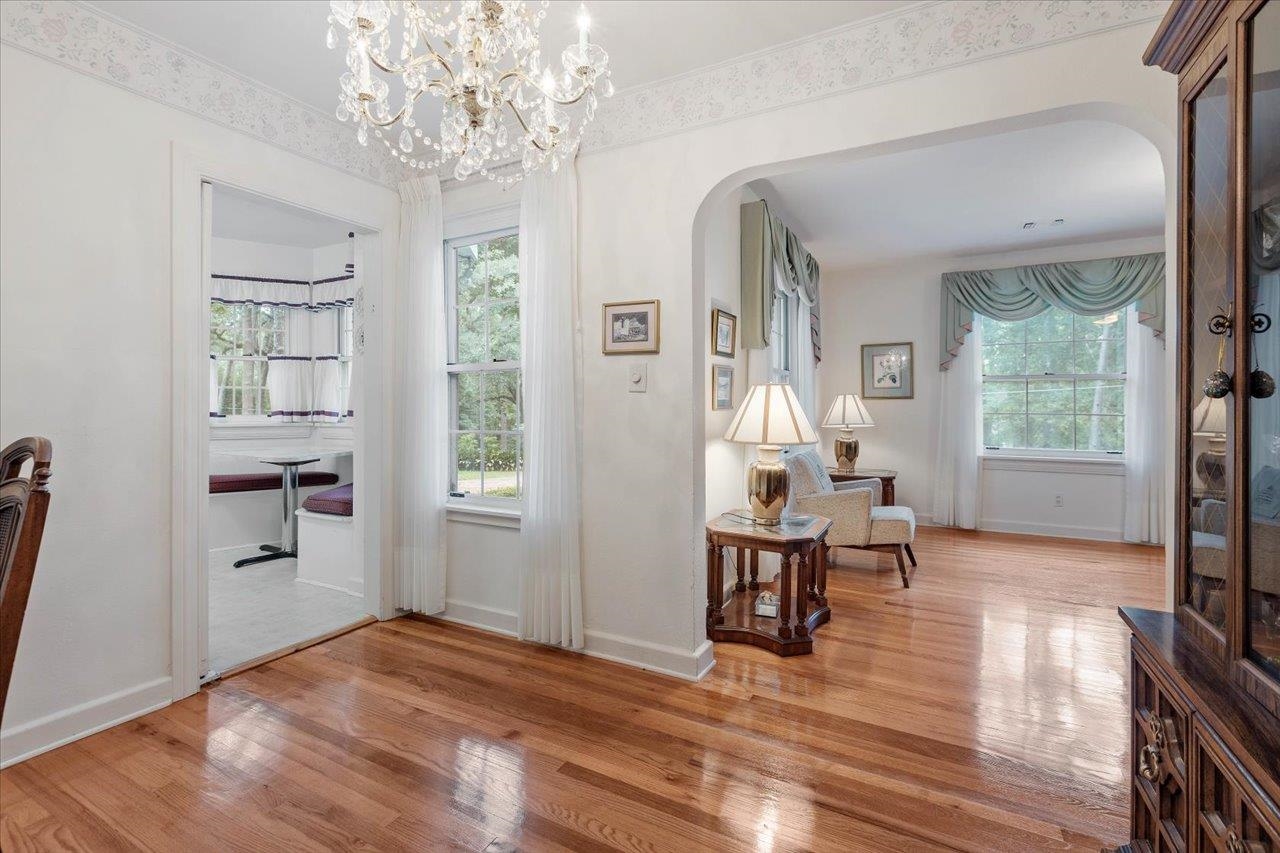 1924 Greenwood Drive