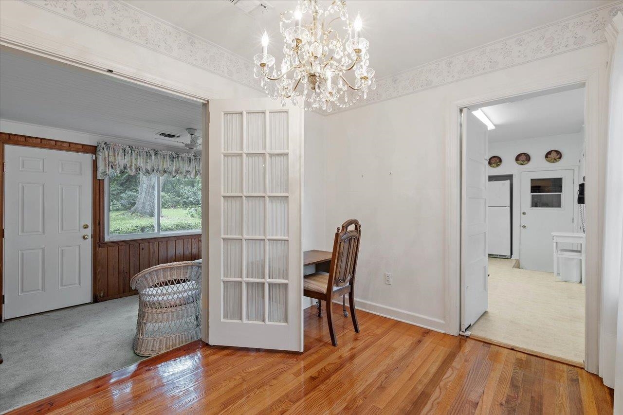 1924 Greenwood Drive