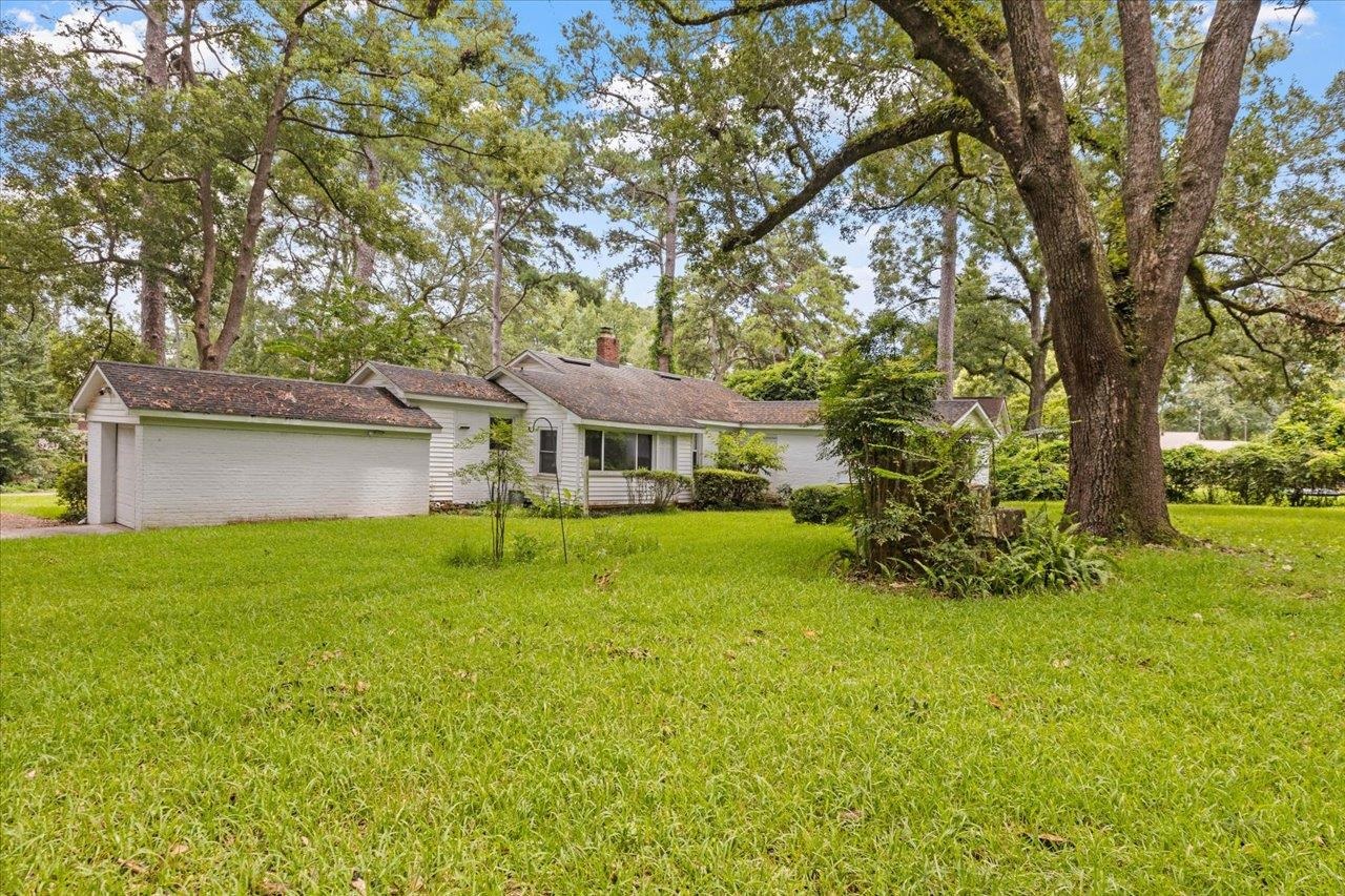 1924 Greenwood Drive