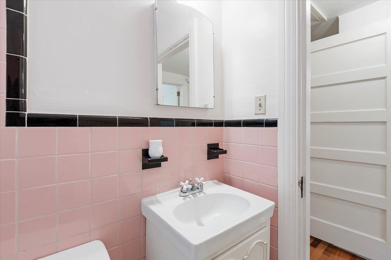 1924 Greenwood Drive