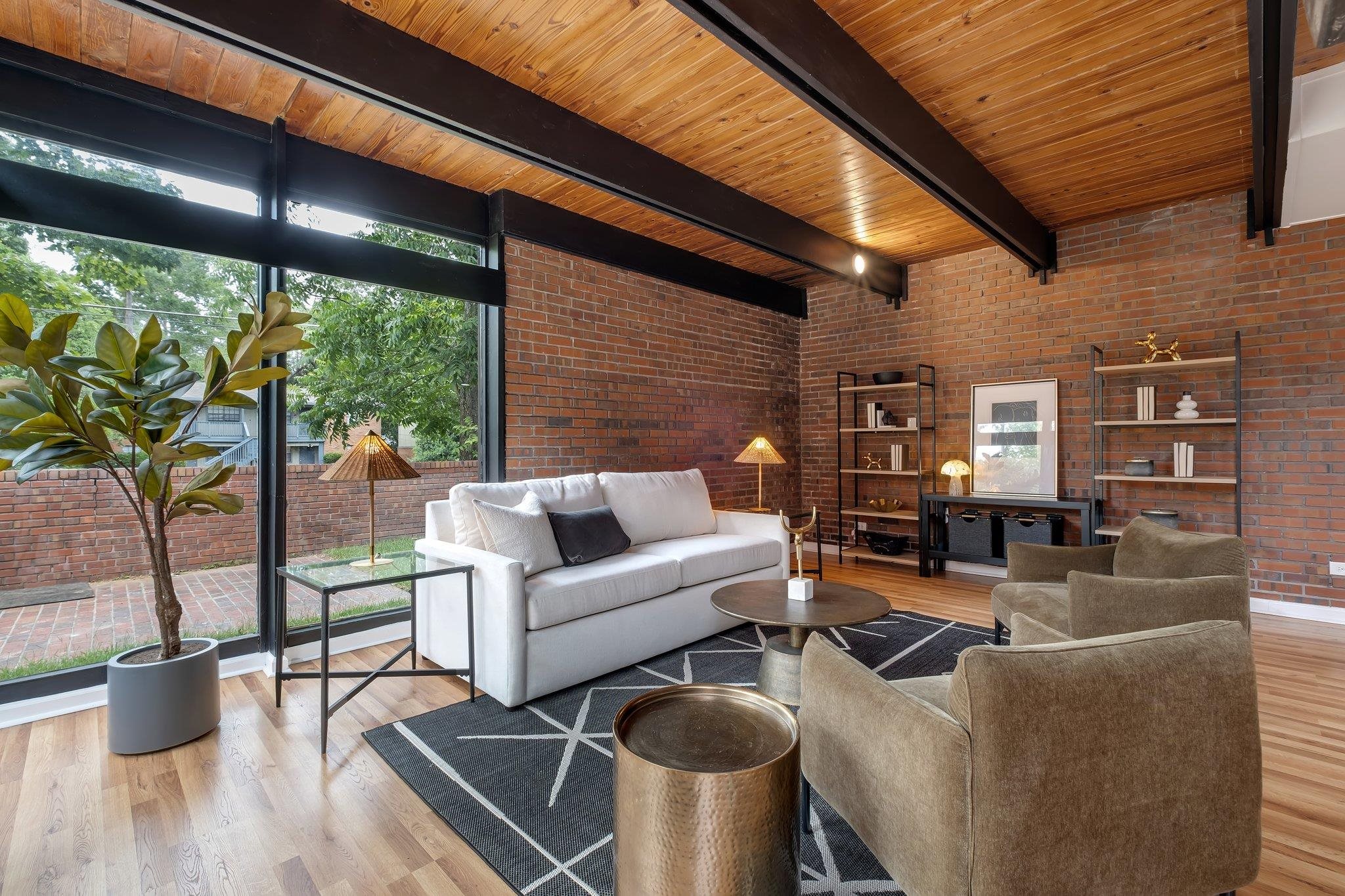 220 Belmont Road Unit: 7