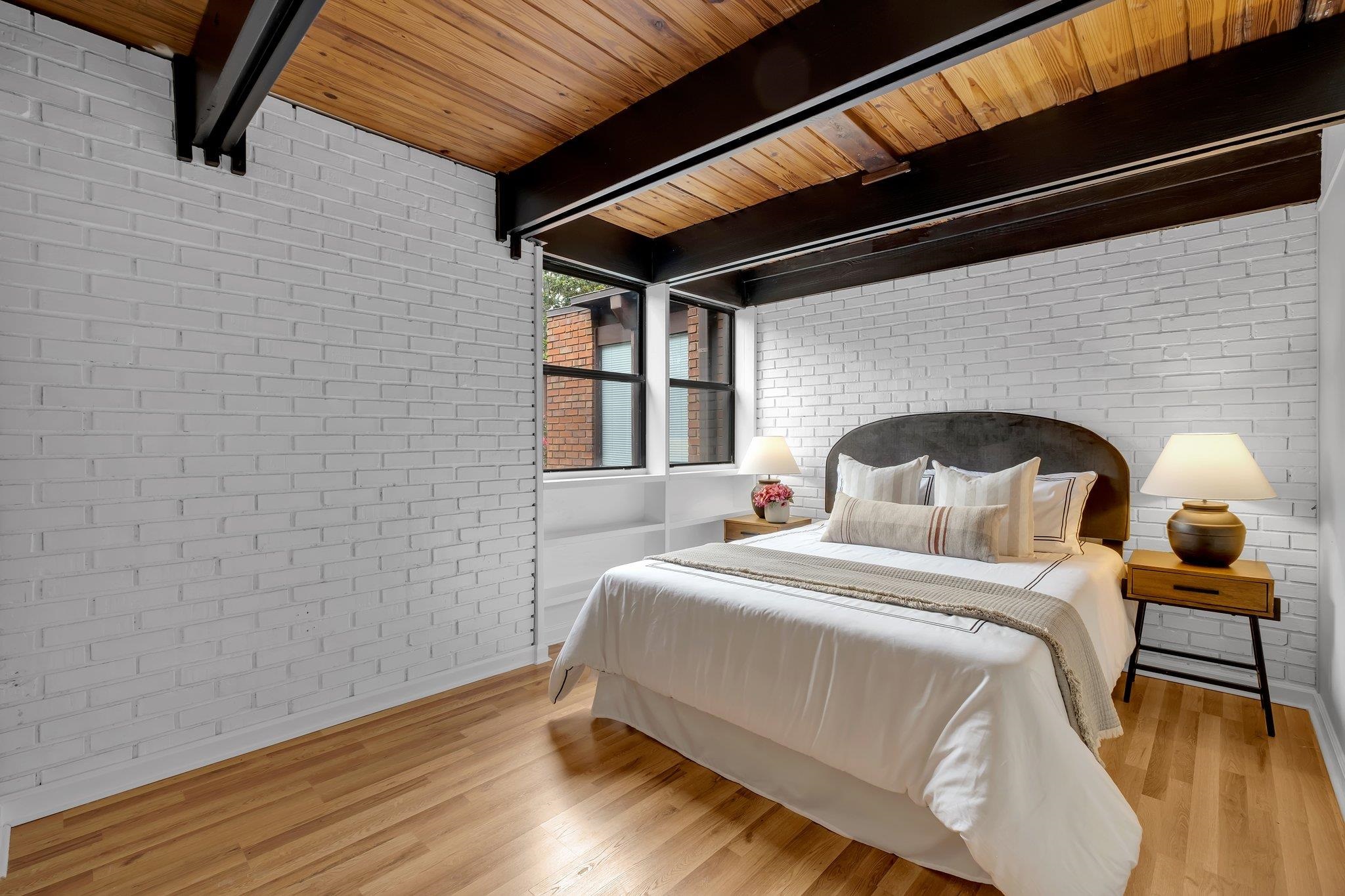 220 Belmont Road Unit: 7