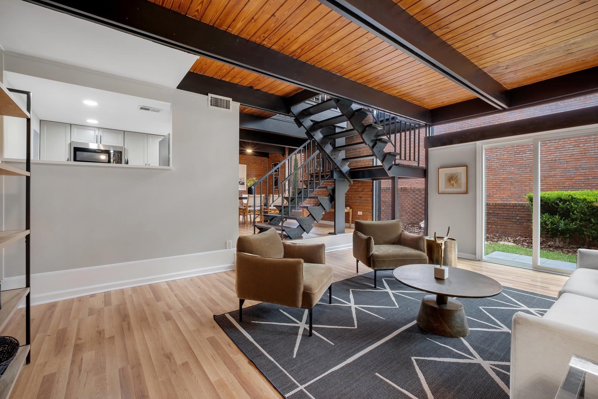 220 Belmont Road Unit: 7