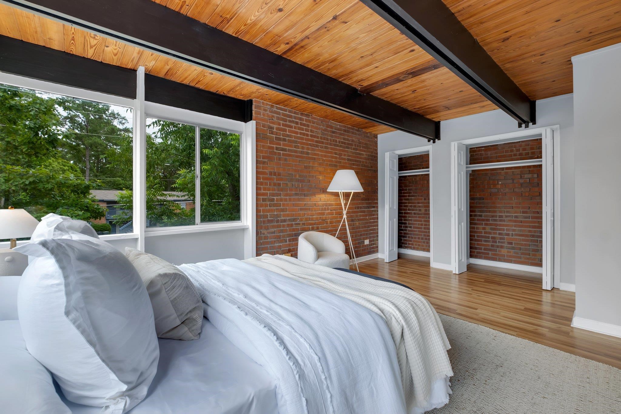 220 Belmont Road Unit: 7