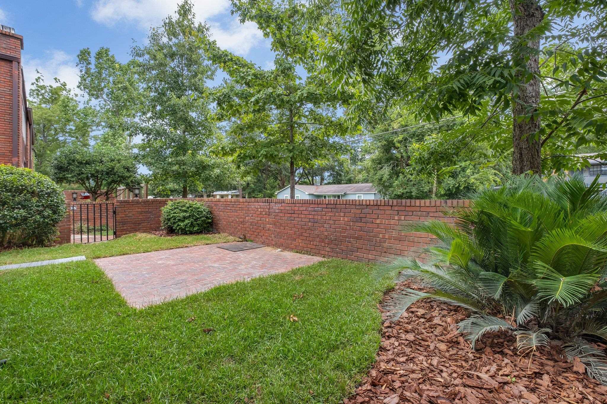 220 Belmont Road Unit: 7