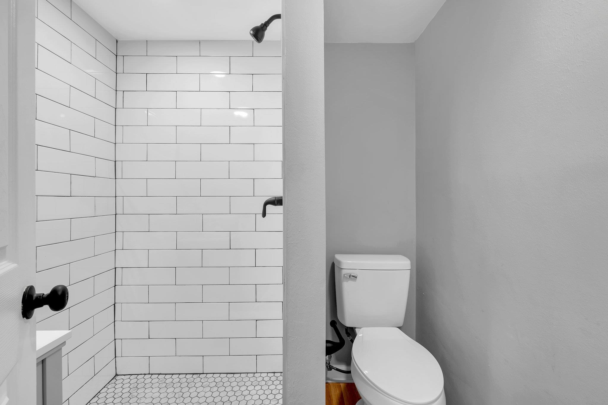 220 Belmont Road Unit: 7