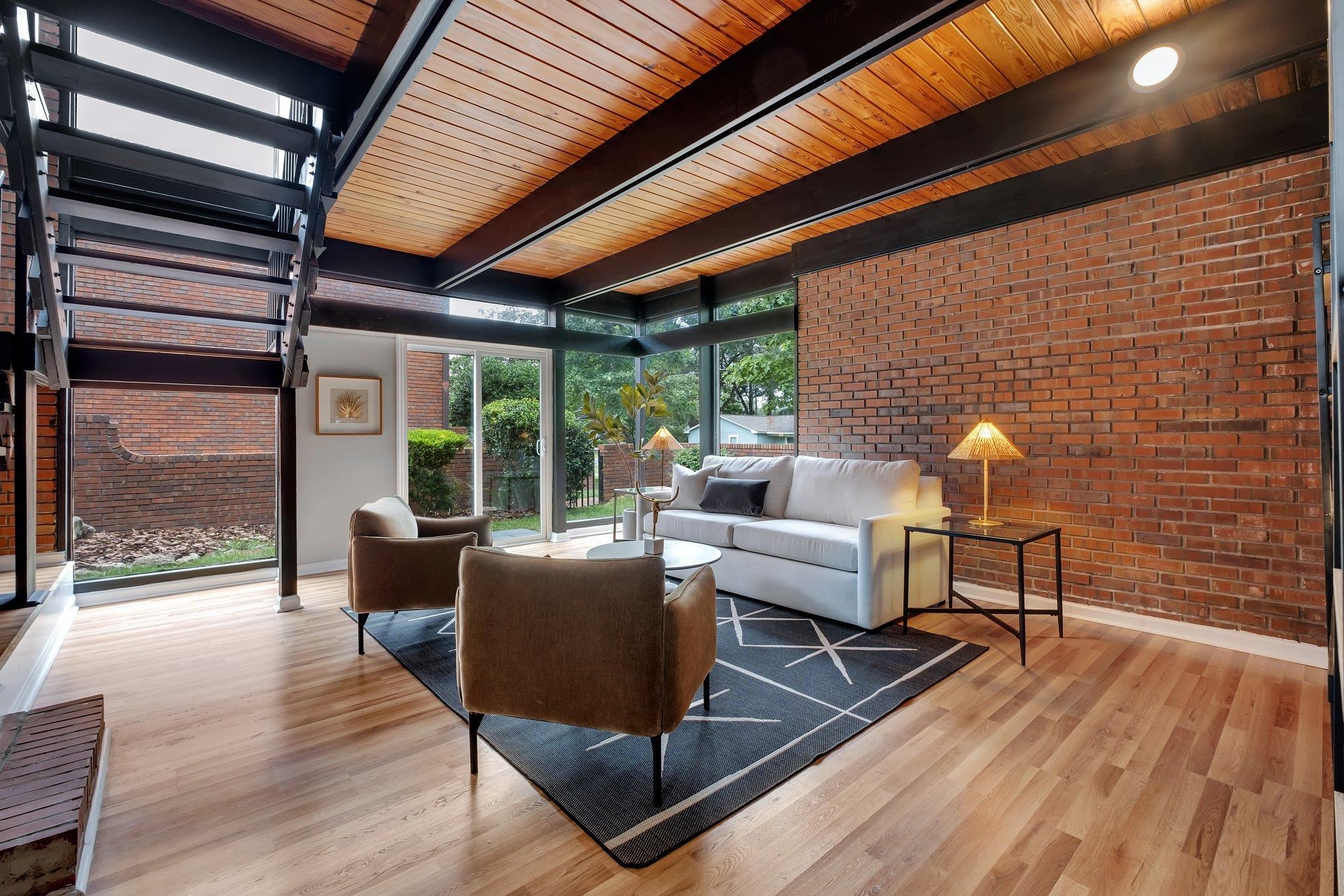 220 Belmont Road Unit: 7