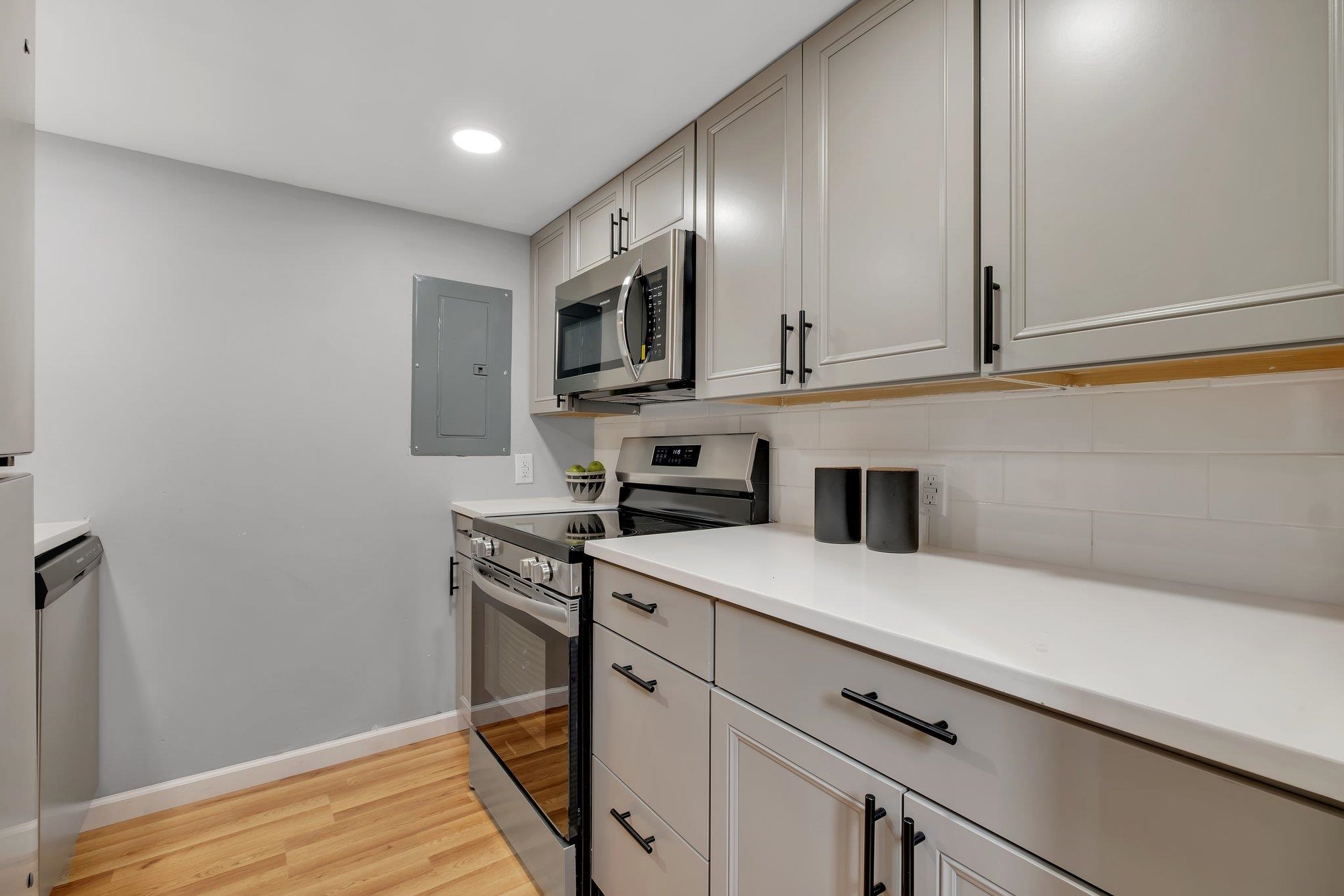 220 Belmont Road Unit: 7