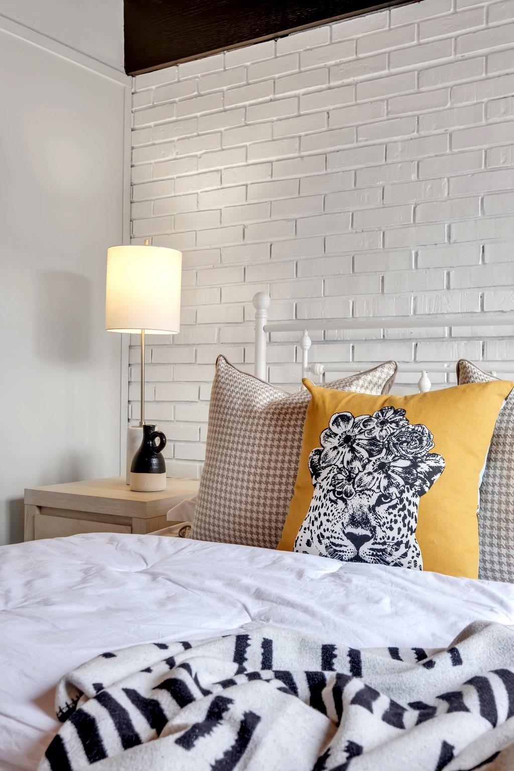 220 Belmont Road Unit: 7