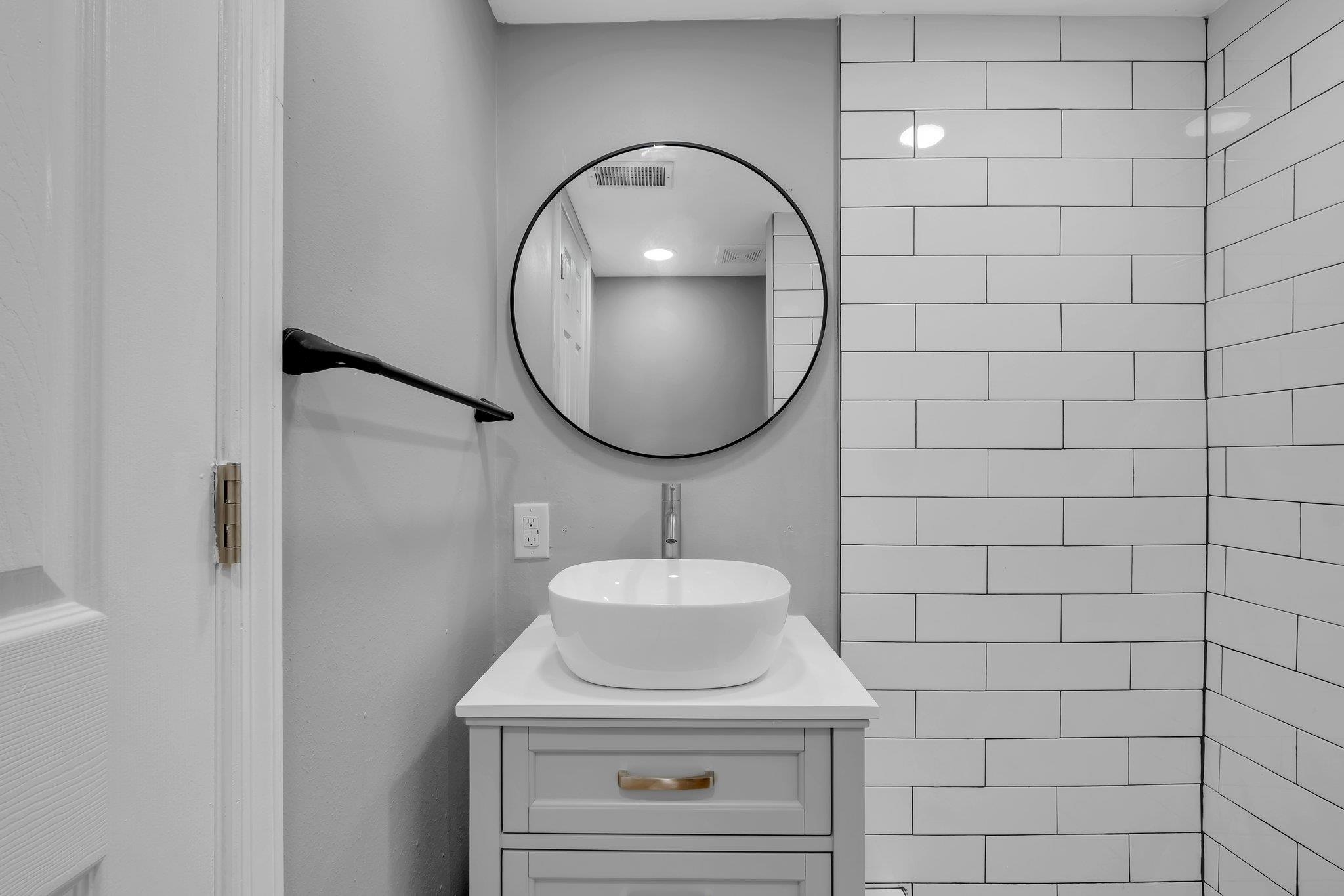 220 Belmont Road Unit: 7