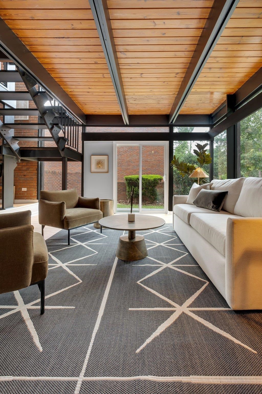 220 Belmont Road Unit: 7