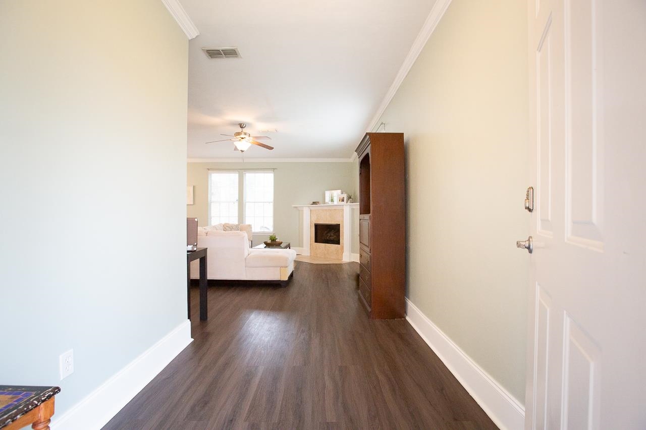 2633 Fenwood Court