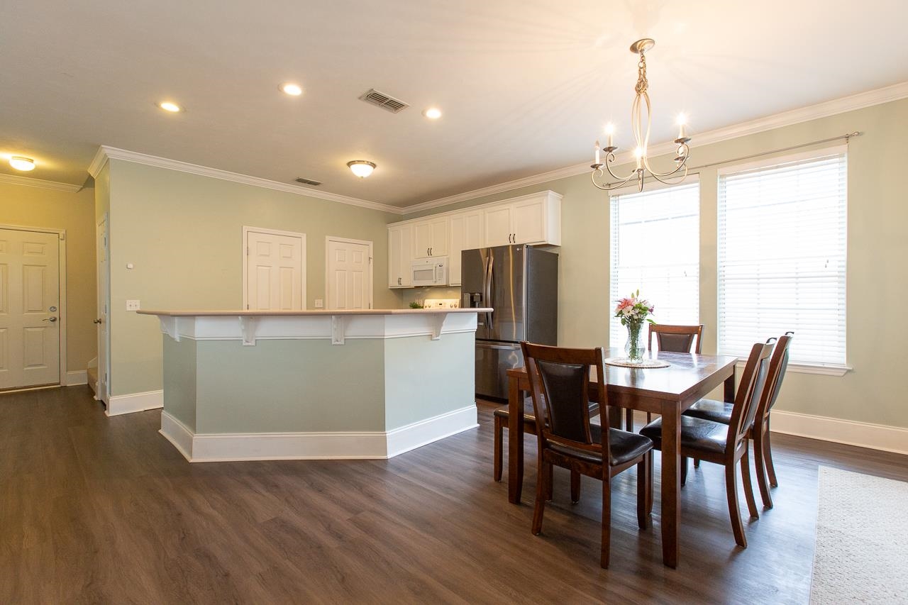 2633 Fenwood Court