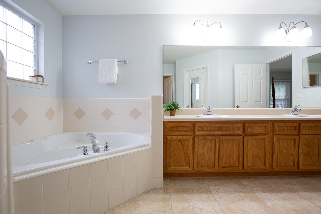 2633 Fenwood Court