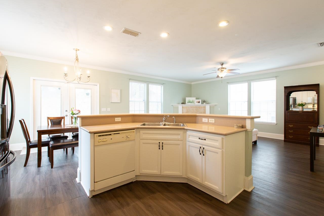 2633 Fenwood Court