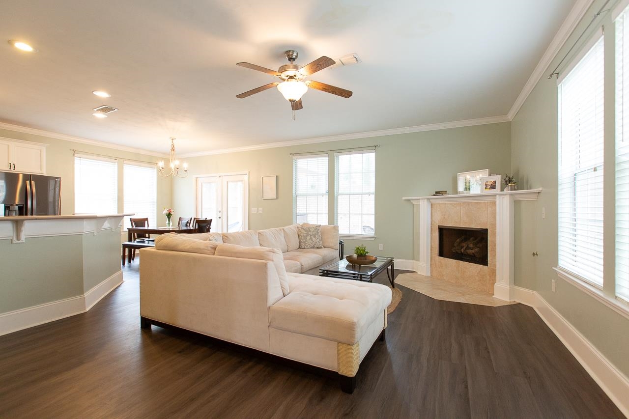 2633 Fenwood Court