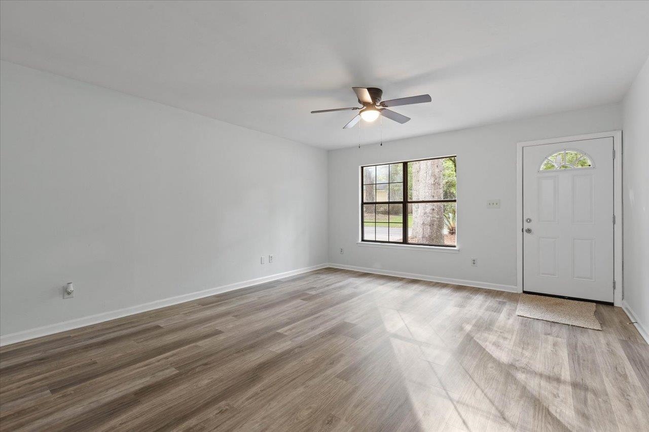 2315 Nannas Loop