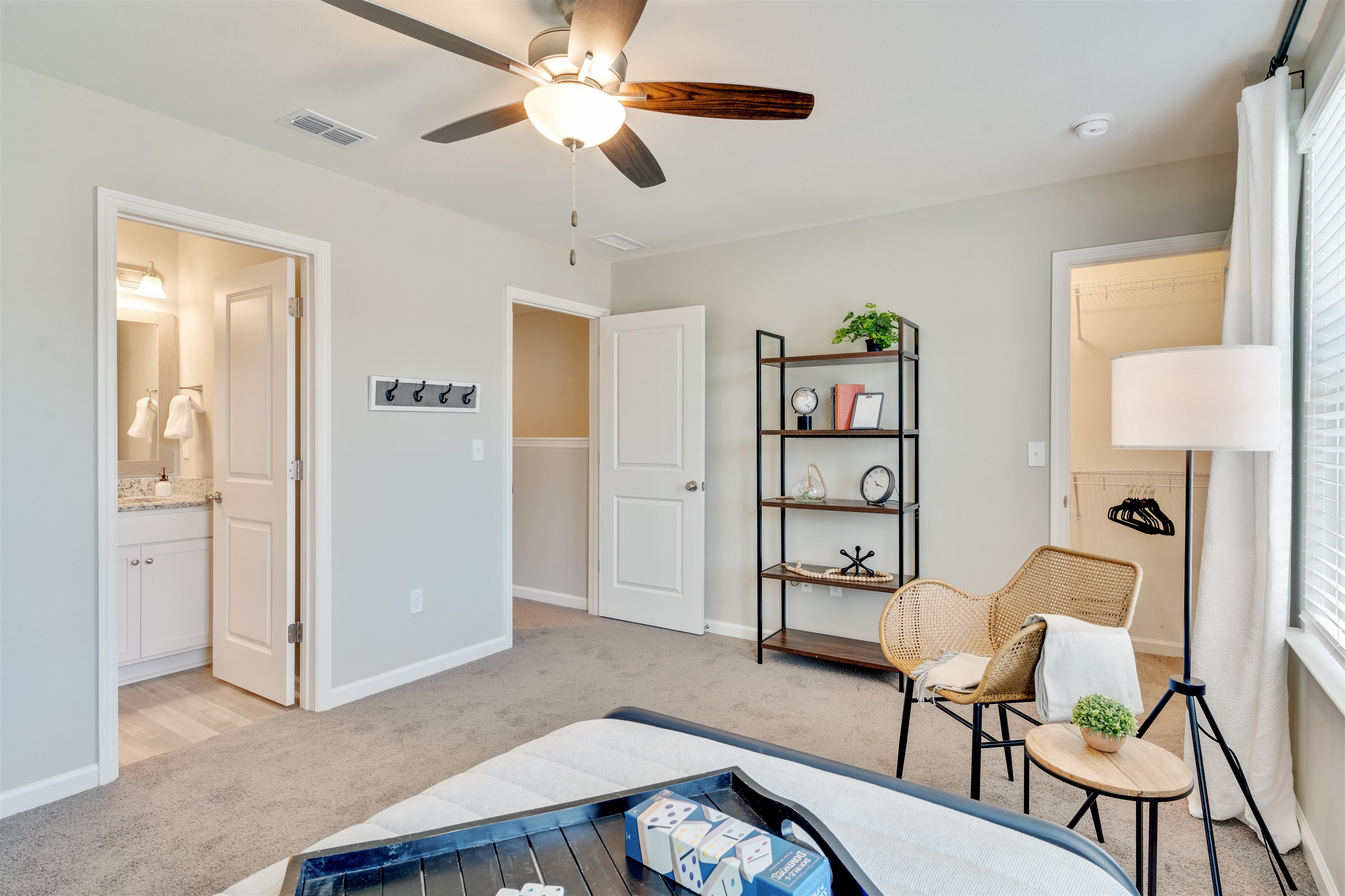 1960 Evanston Avenue Unit: 607