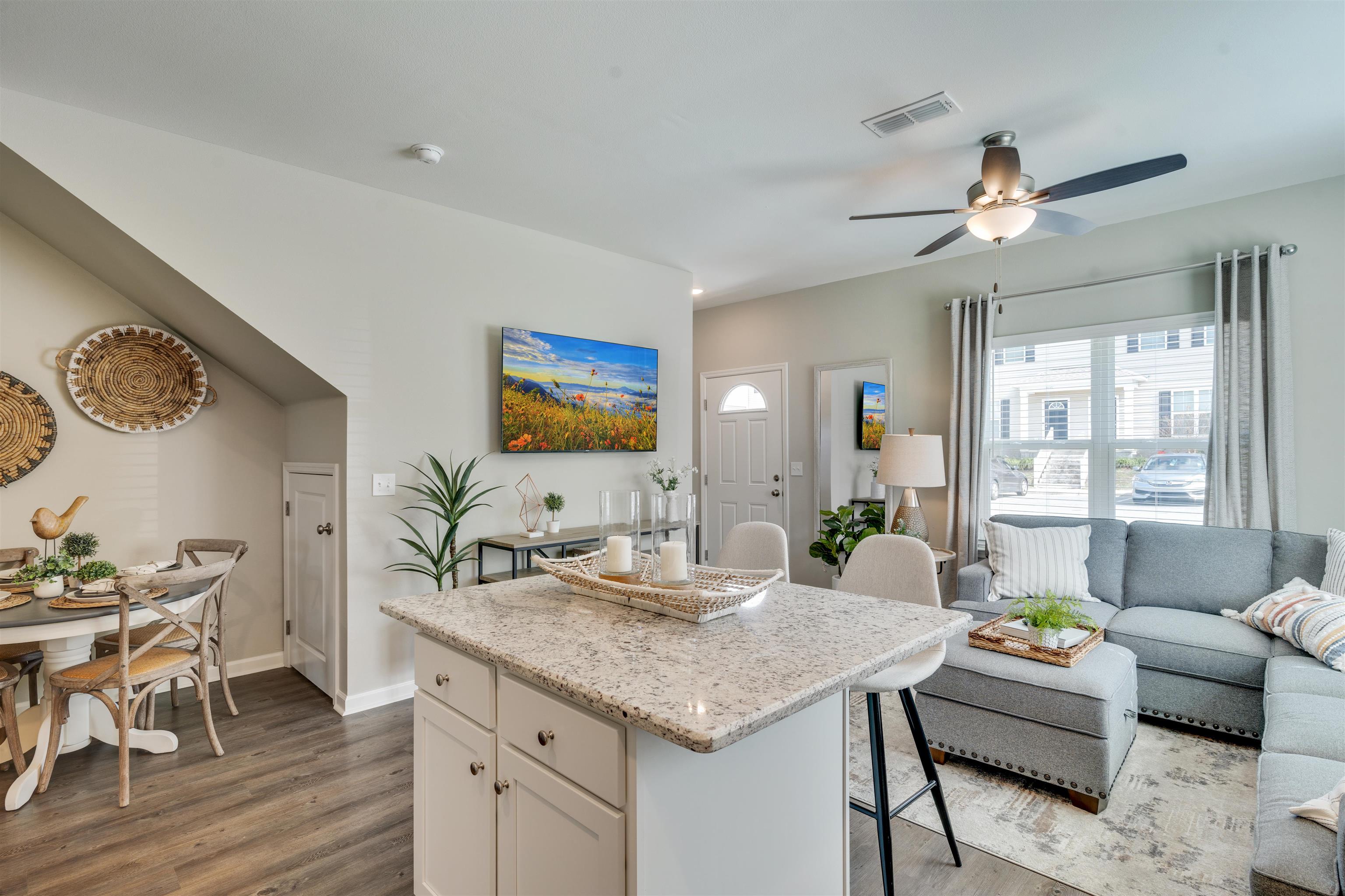 1960 Evanston Avenue Unit: 607