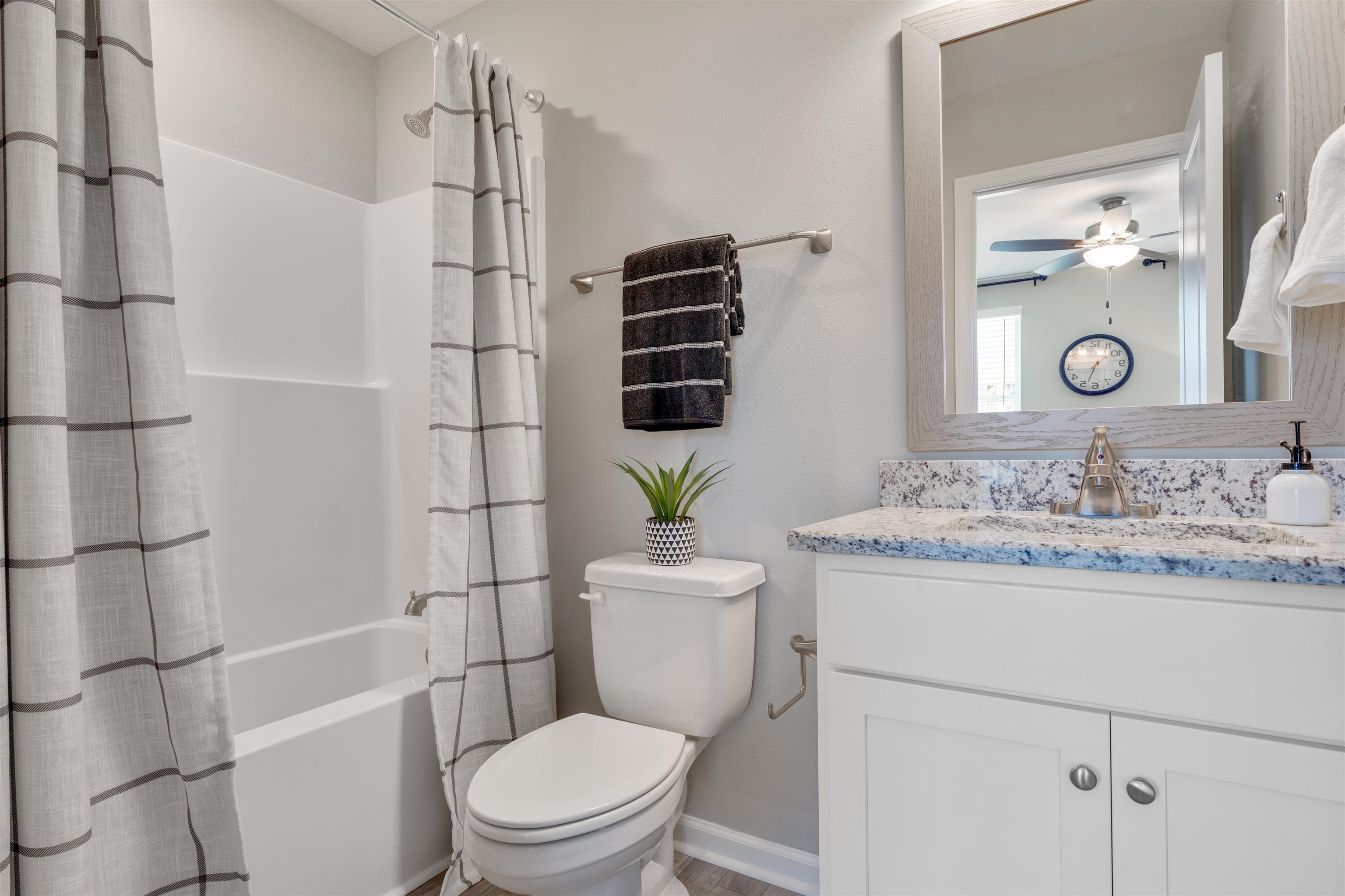 1960 Evanston Avenue Unit: 607