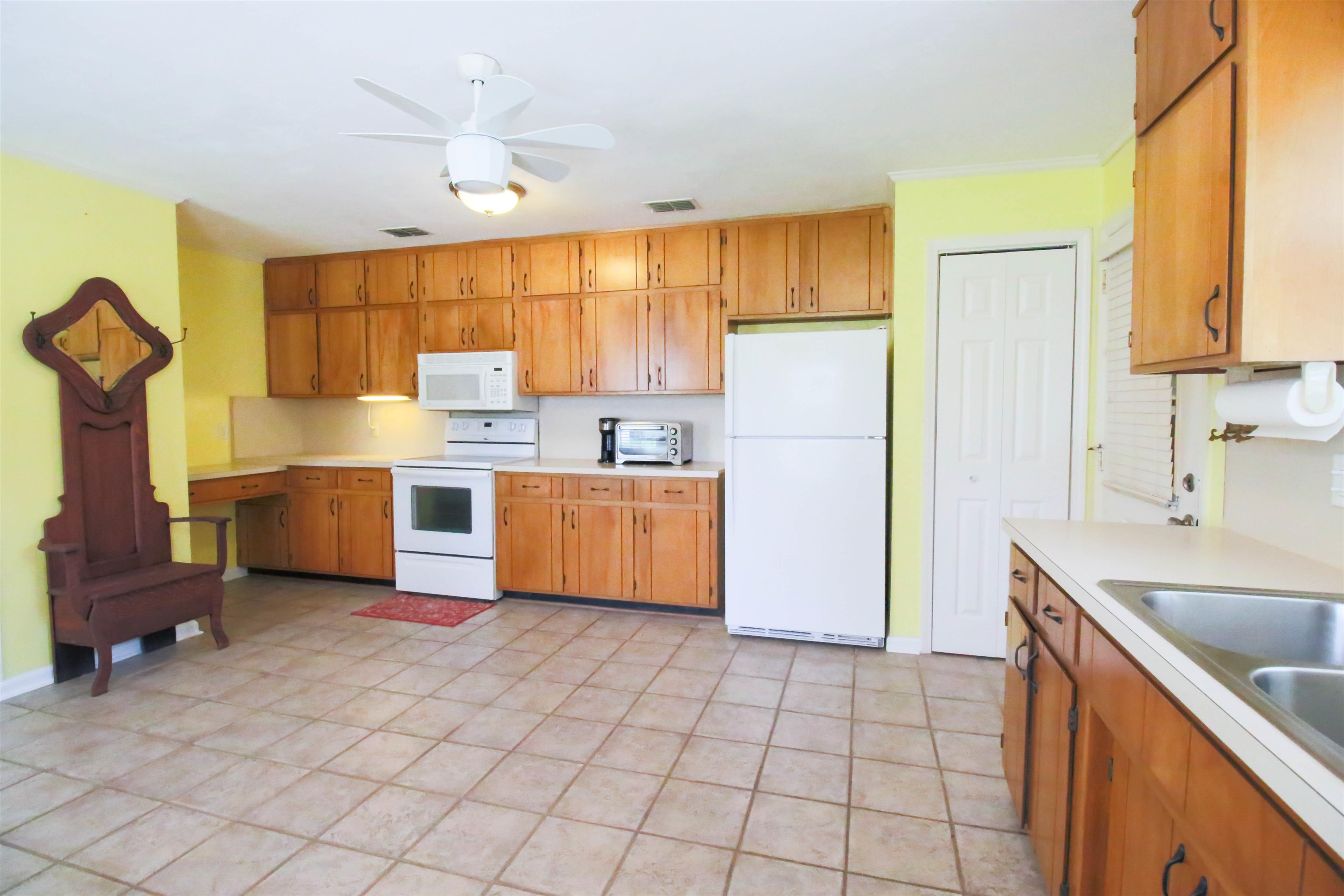1561 Cinnamon Bear Circle