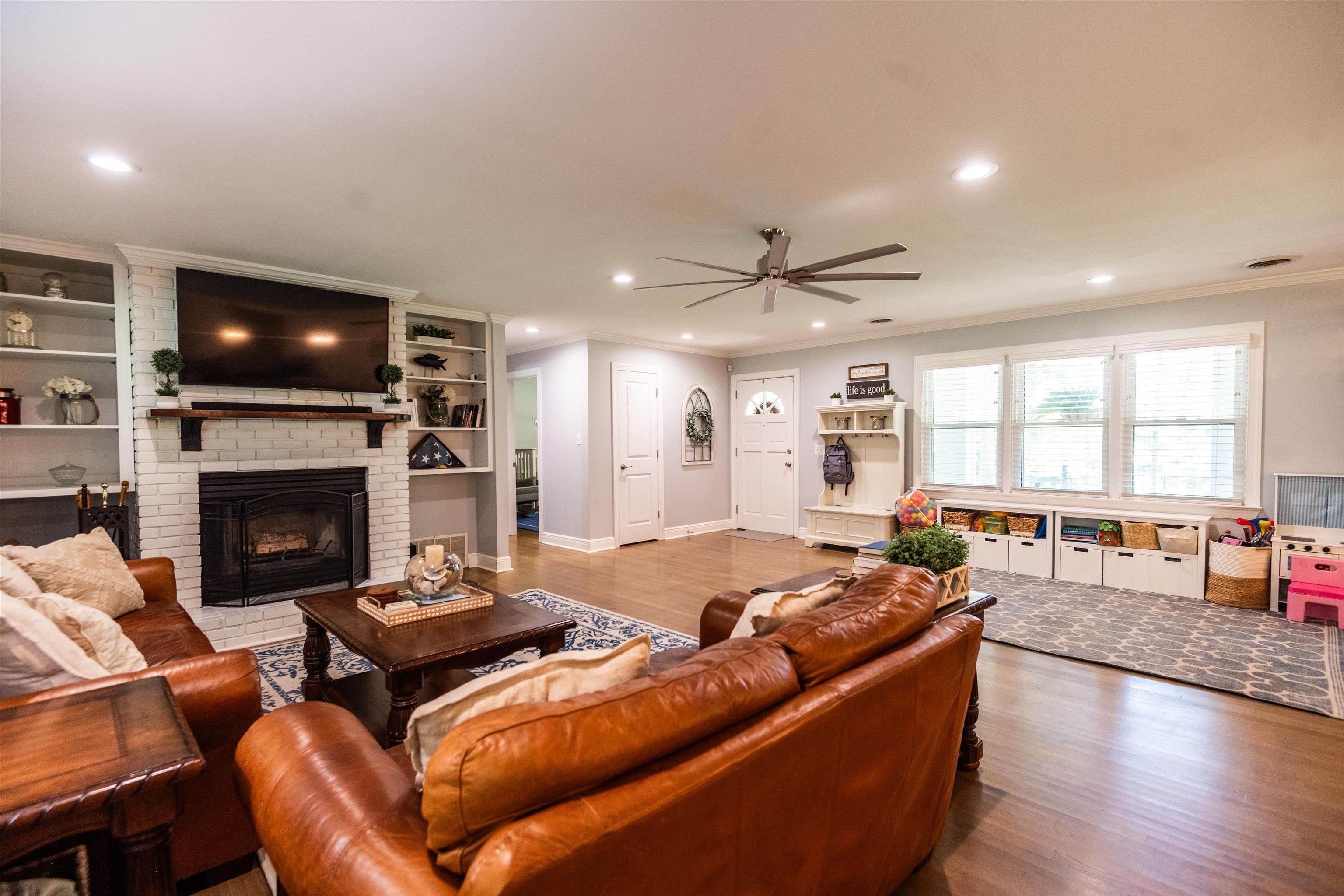 1106 Lothian Drive