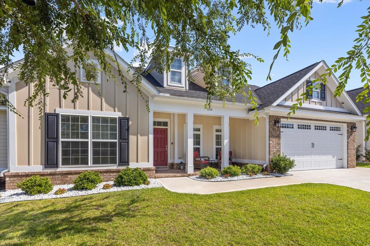 5205 Royal Fern Circle