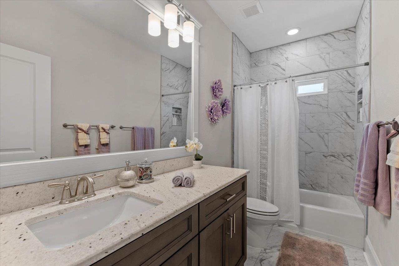 5205 Royal Fern Circle
