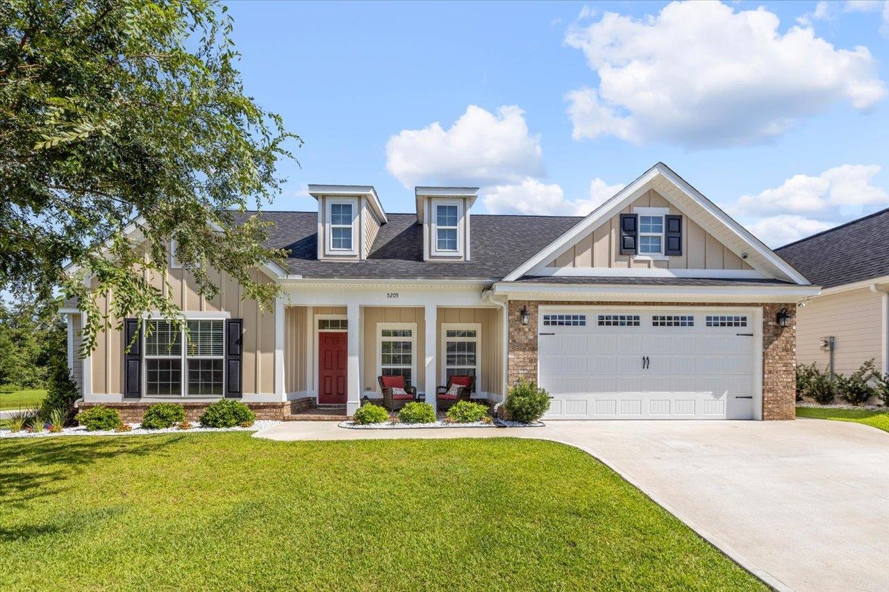5205 Royal Fern Circle