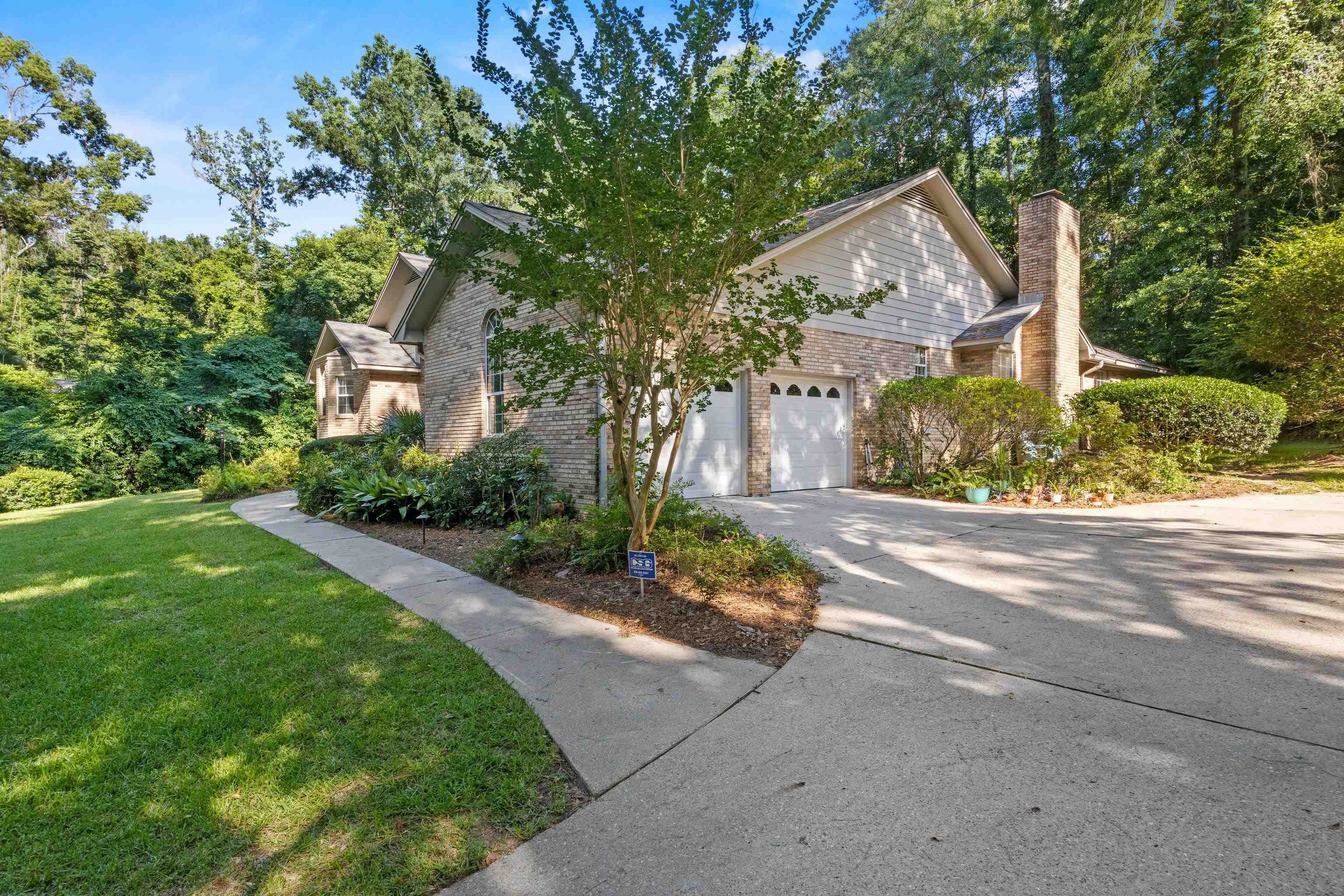 3549 Lakeshore Drive