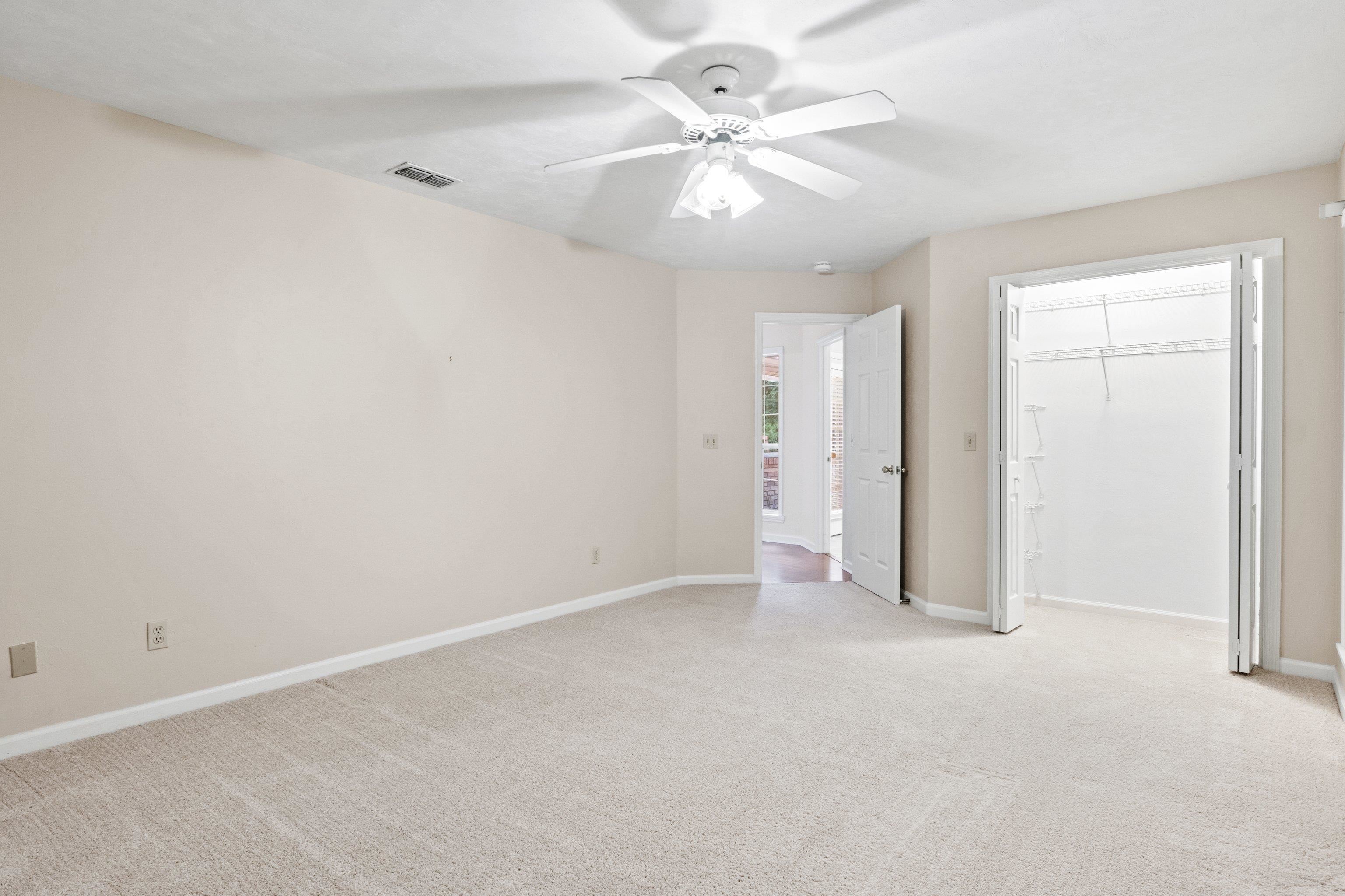 3549 Lakeshore Drive