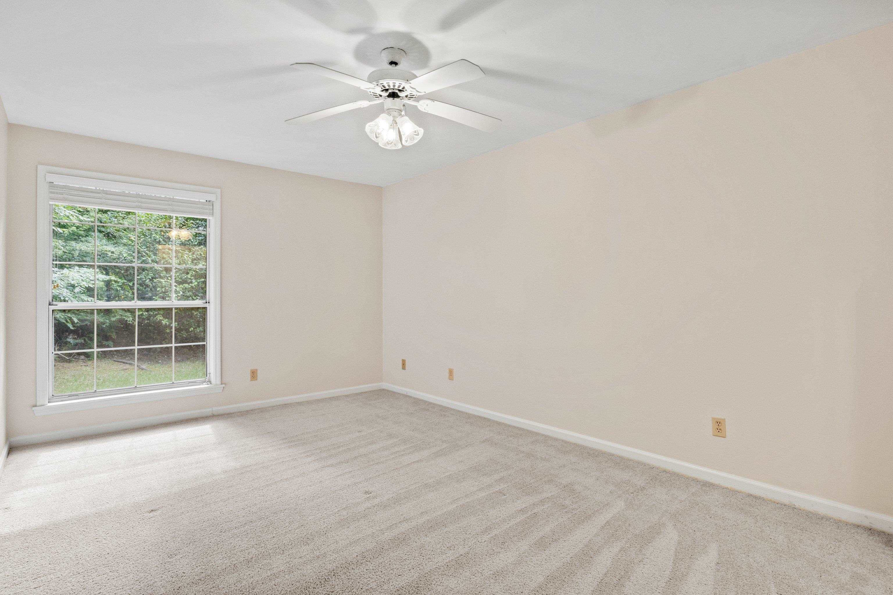 3549 Lakeshore Drive