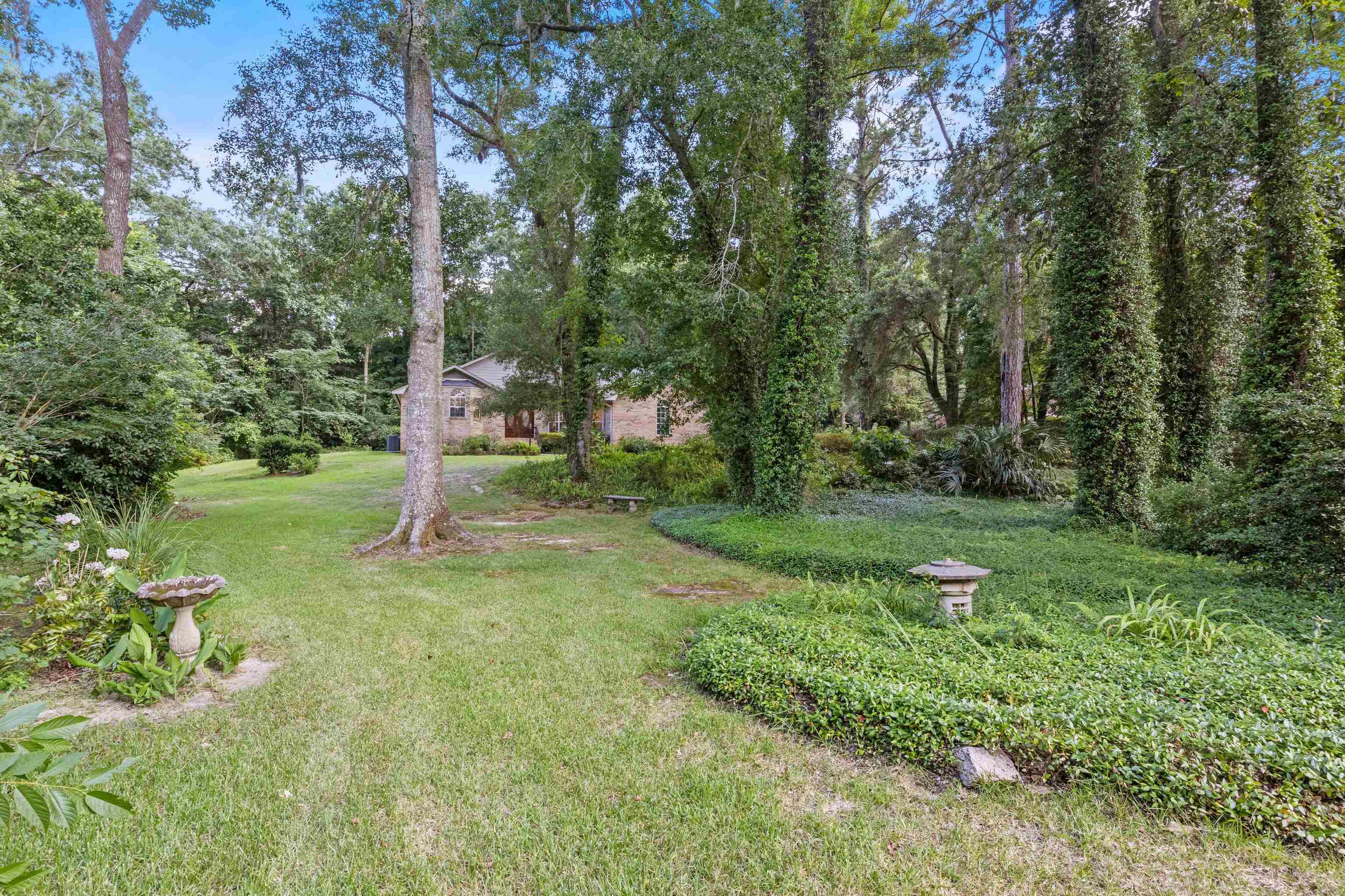 3549 Lakeshore Drive