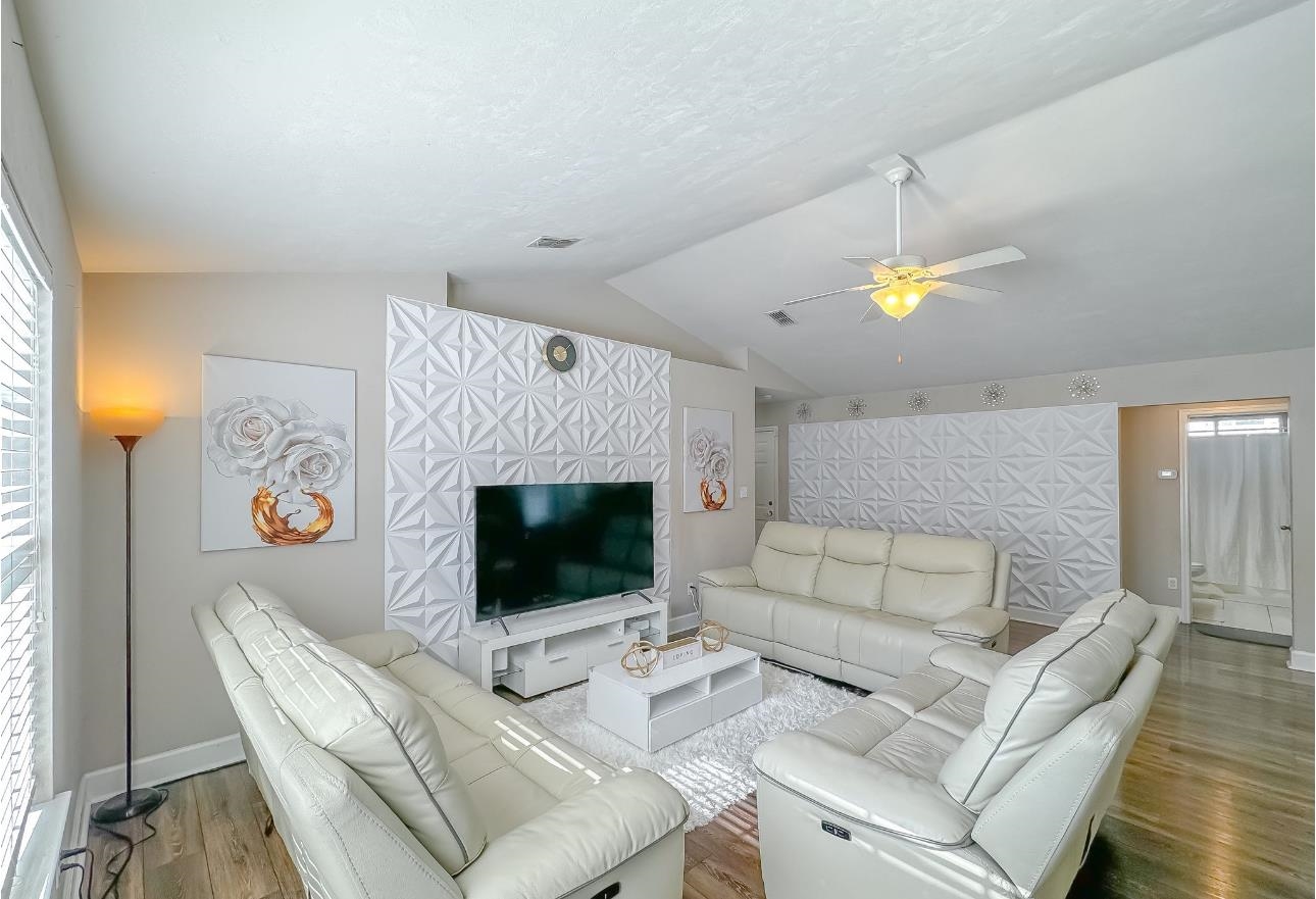 523 BROOKE HAMPTON Drive