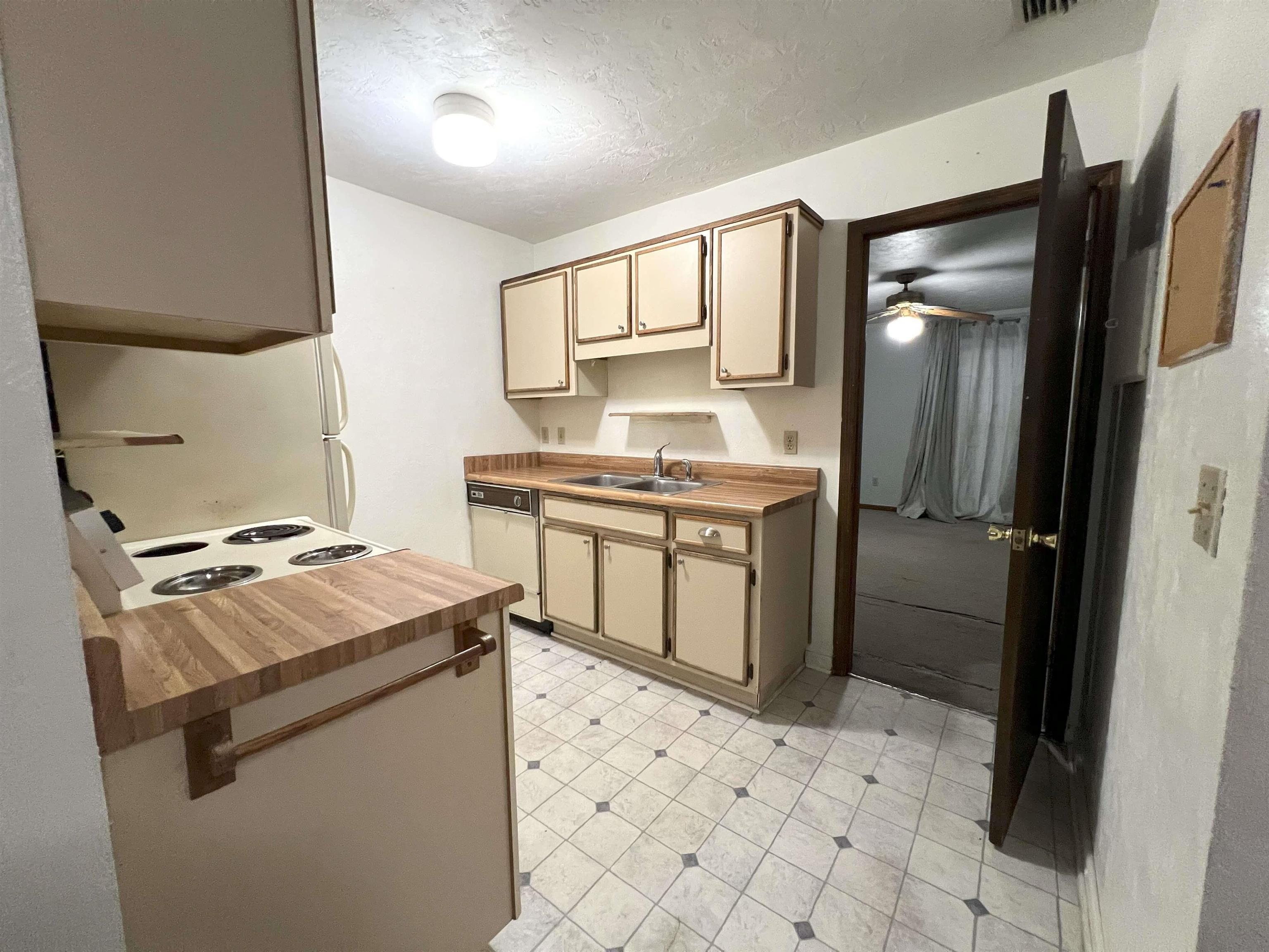 2500 Mar Court