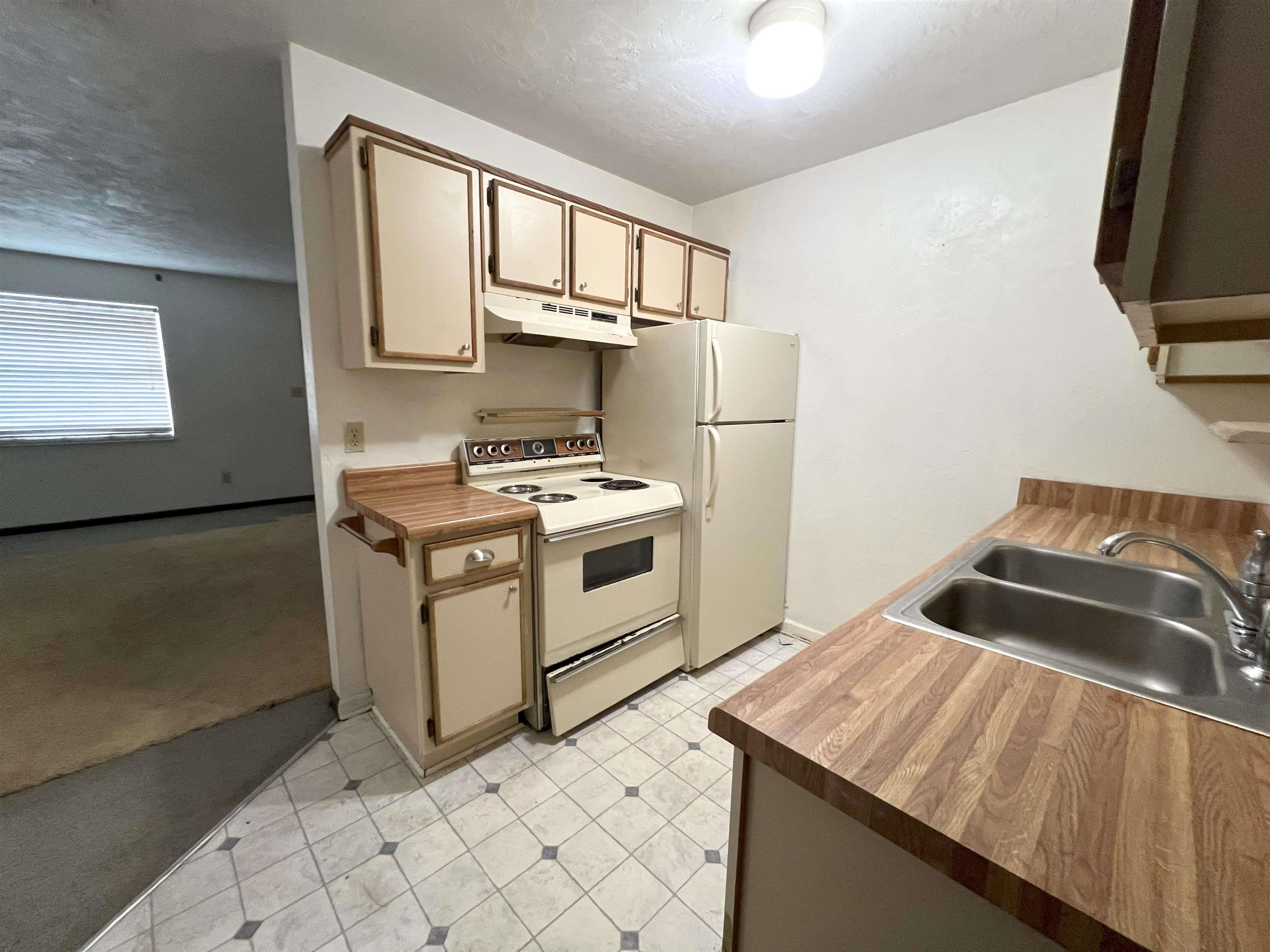 2500 Mar Court