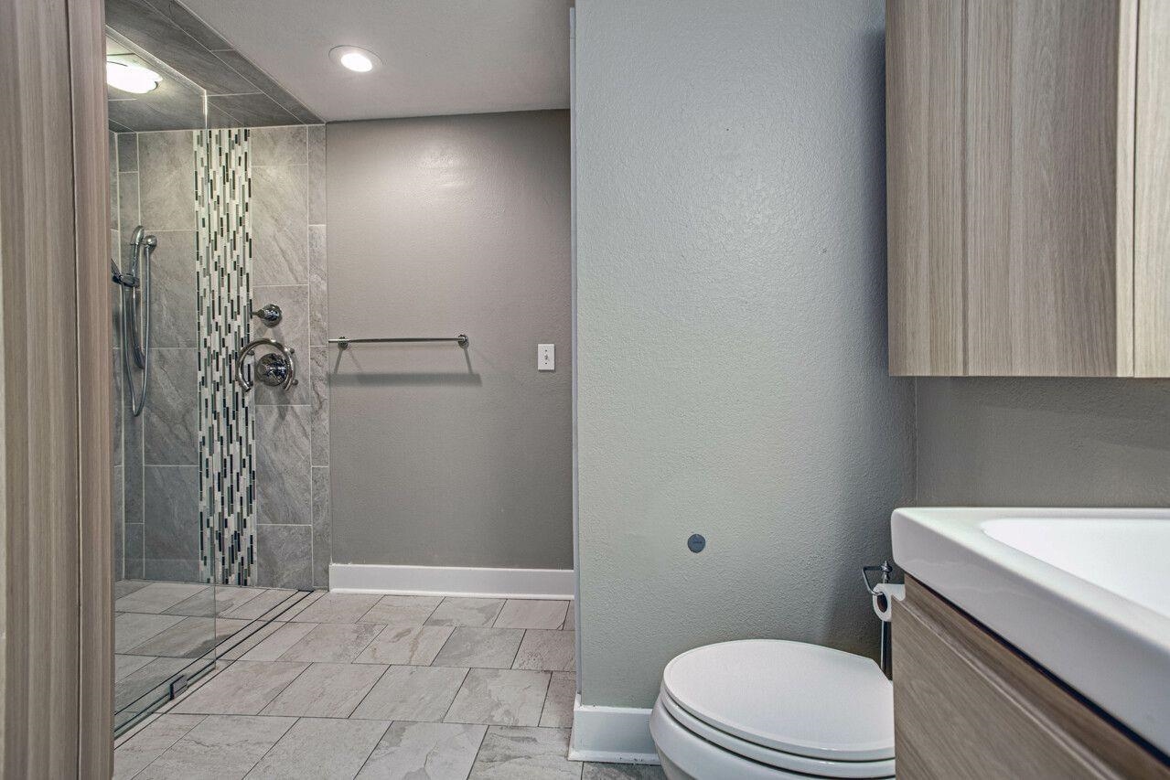 2801 Chancellorsville Drive Unit: 702