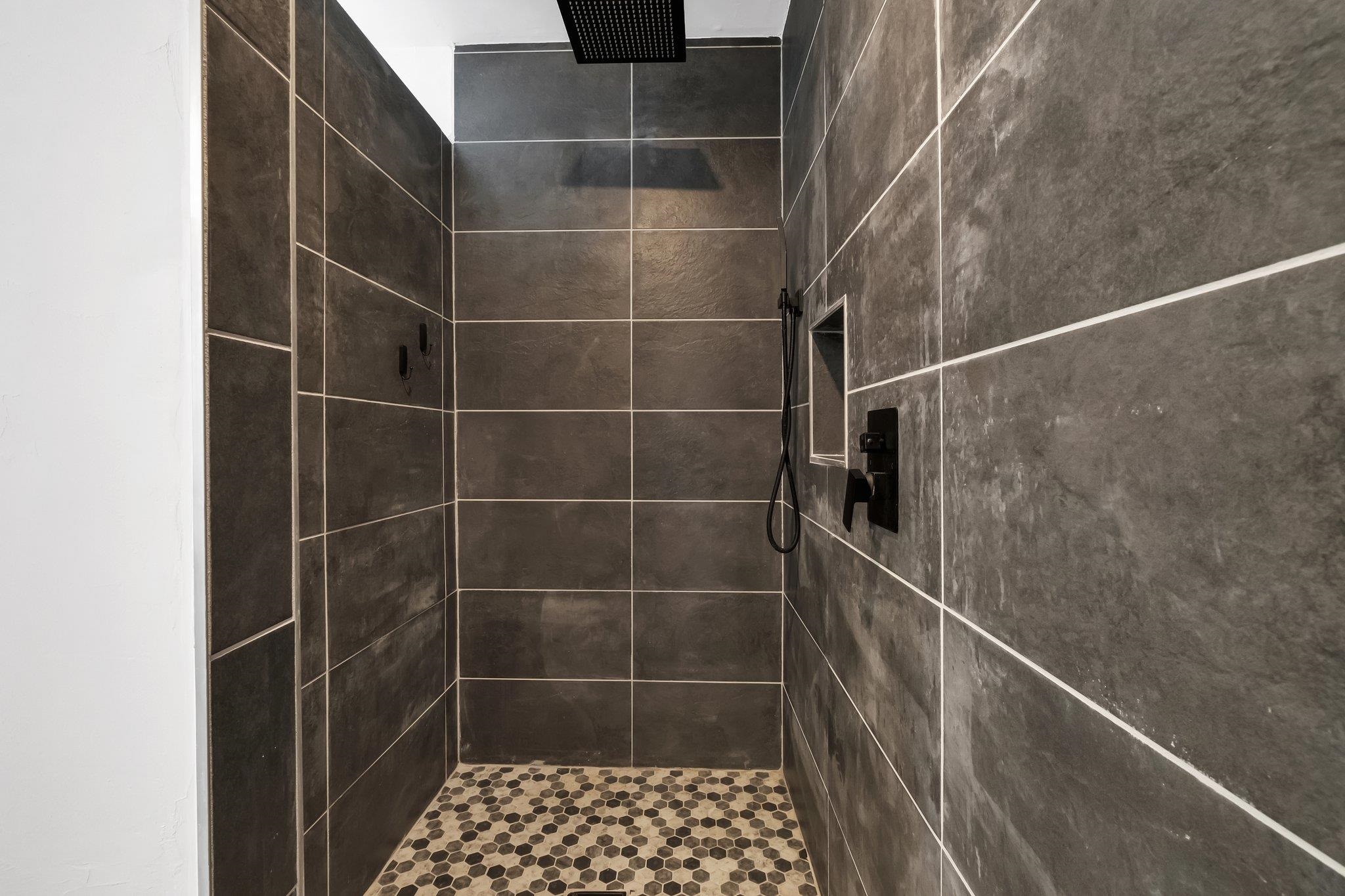 41 Falls Lane