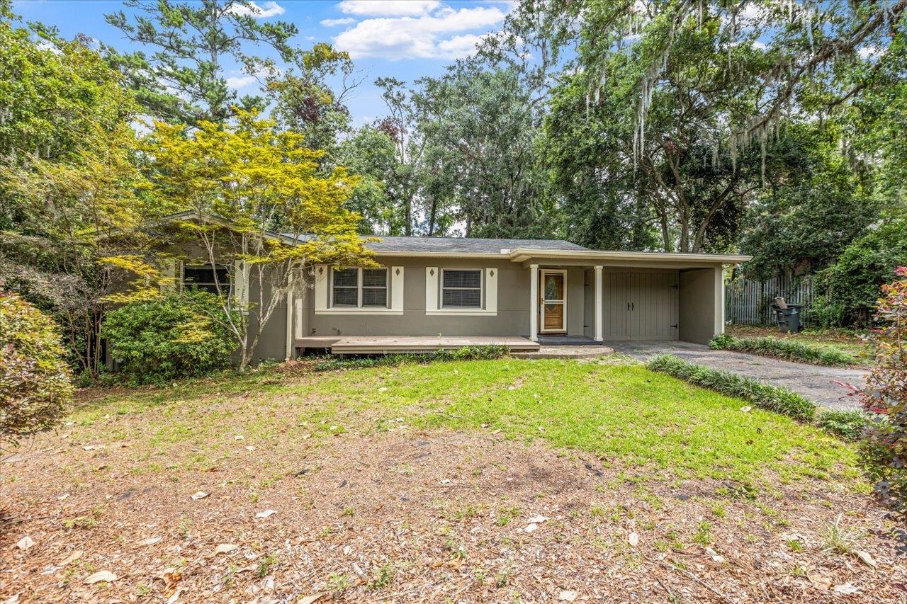 824 Governors Drive