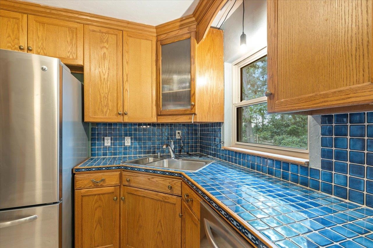 824 Governors Drive