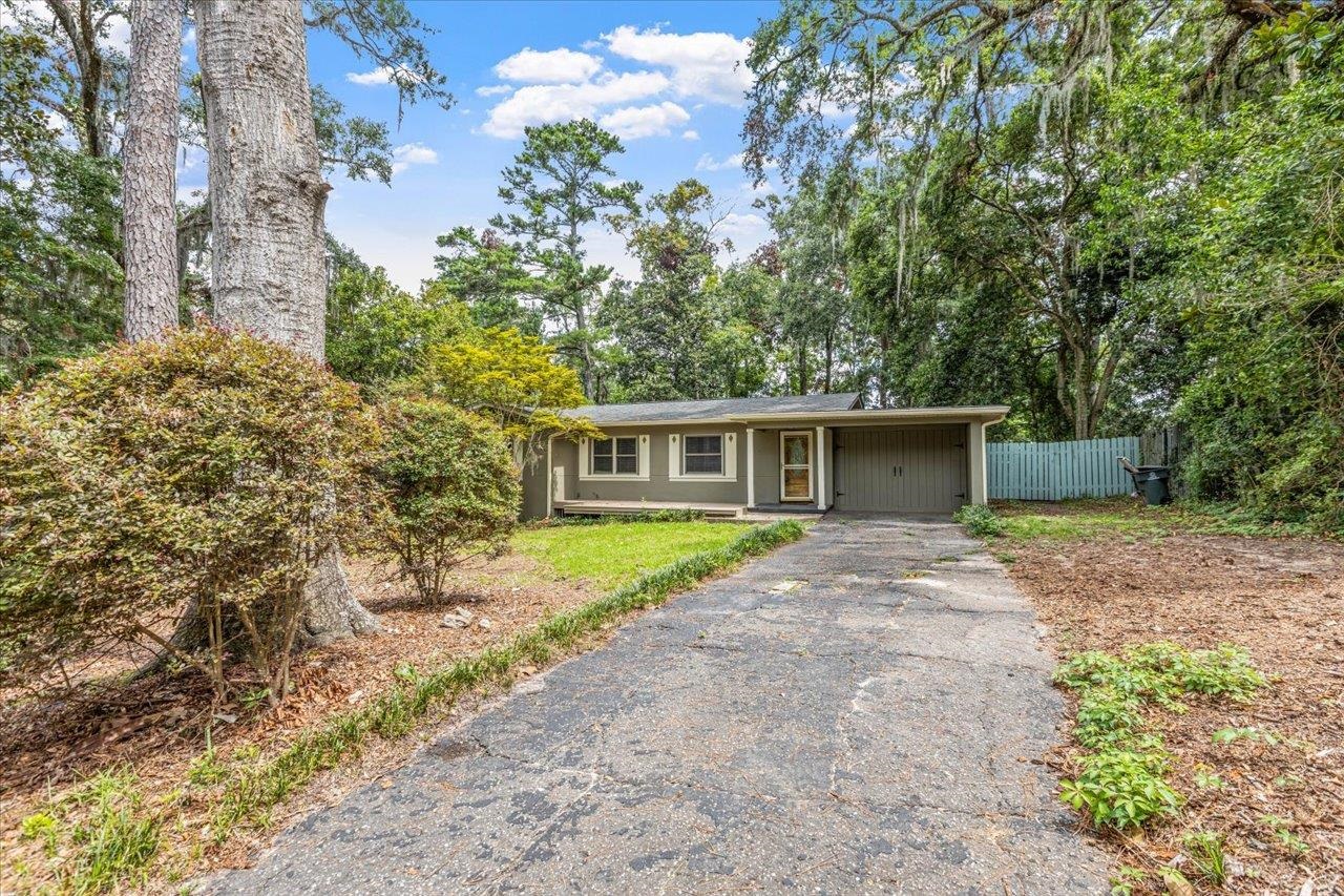 824 Governors Drive