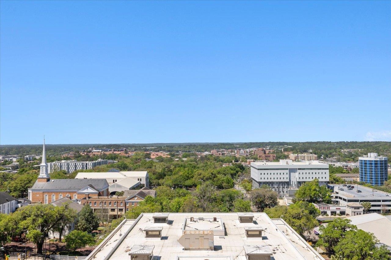 121 N MONROE Street Unit: PH 3