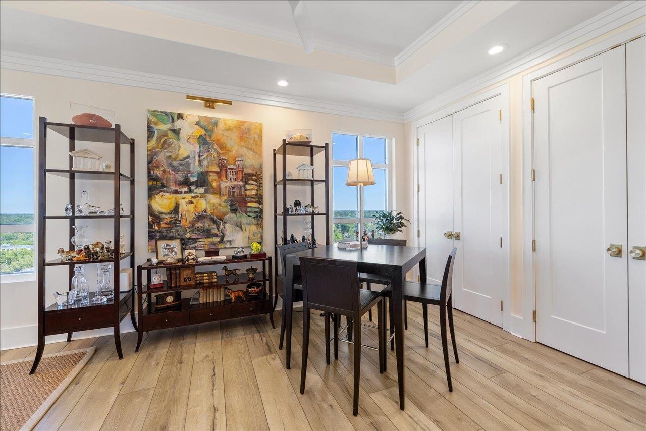 121 N MONROE Street Unit: PH 3