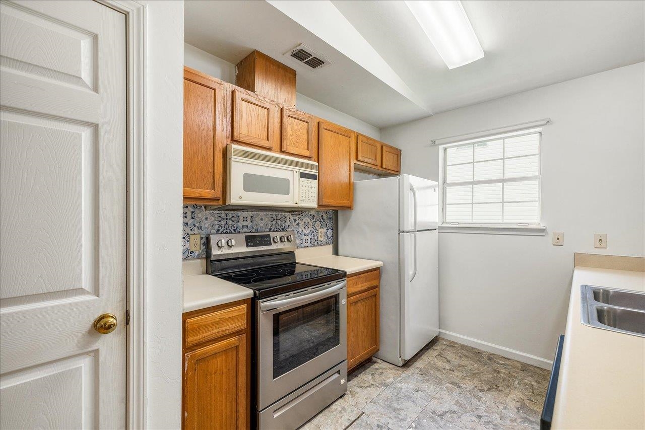 4433 Wesley Drive