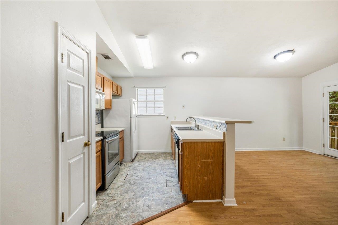 4433 Wesley Drive