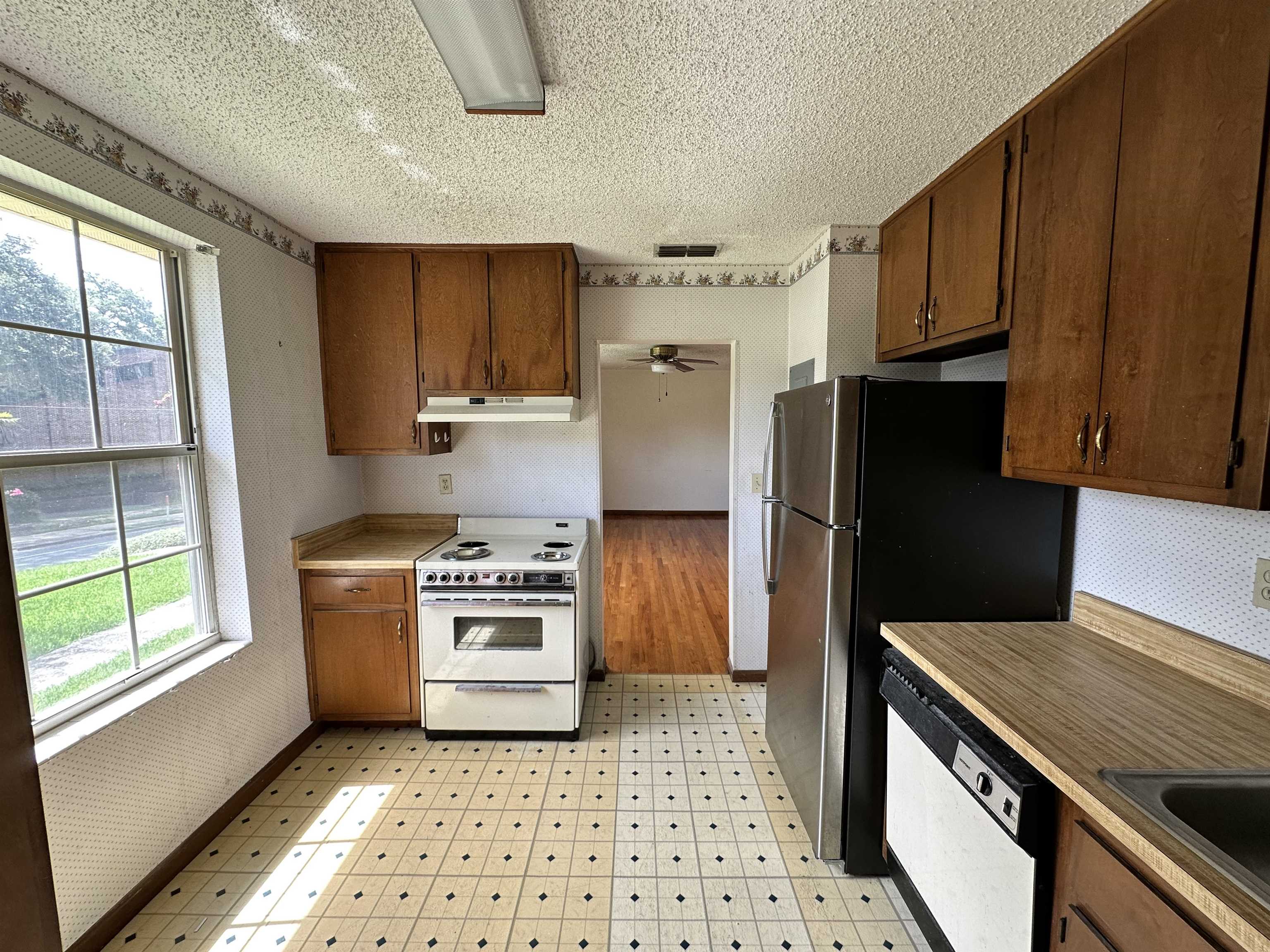 652 & 654 Miccosukee Road Unit: -